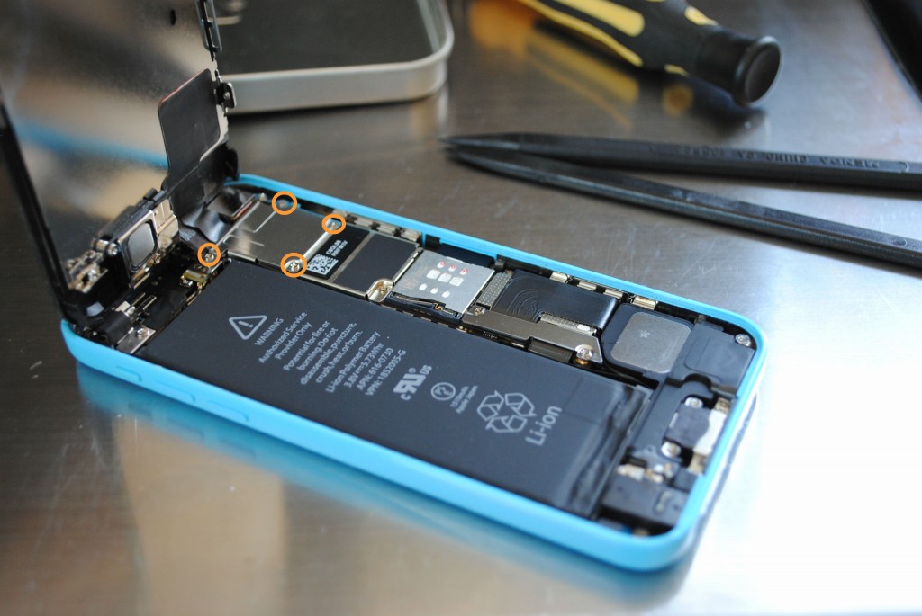 自分でiPhone5cの液晶割れを交換修理したはなし。
