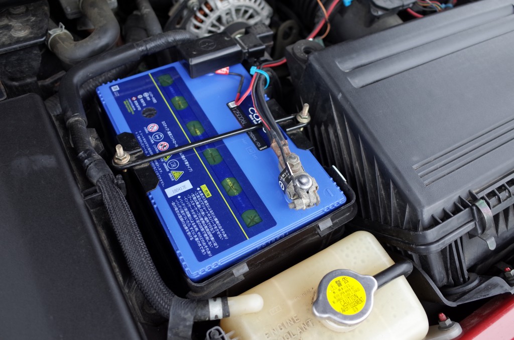 RX-8のバッテリが3年もたないので一番いいやつ”Panasonic – CAOS Blue Battery”にしました。